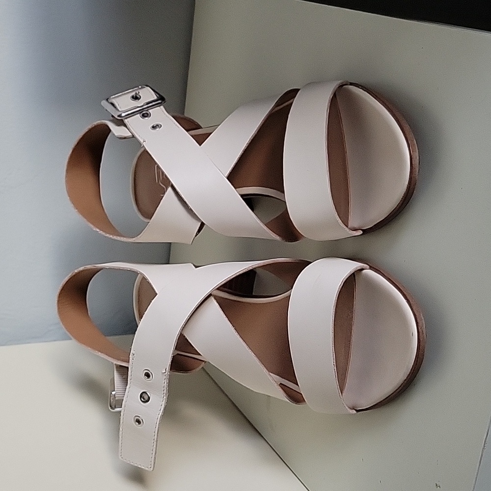 Sandles Franco Sarto size 9